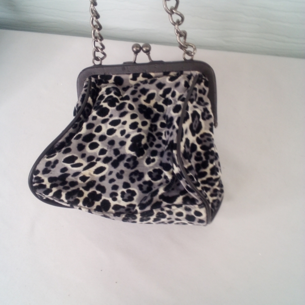 ANIMAL Print Purses - Picture 10 of 11
